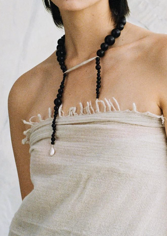 Ebony Beading With A Sprout Clip Necklace