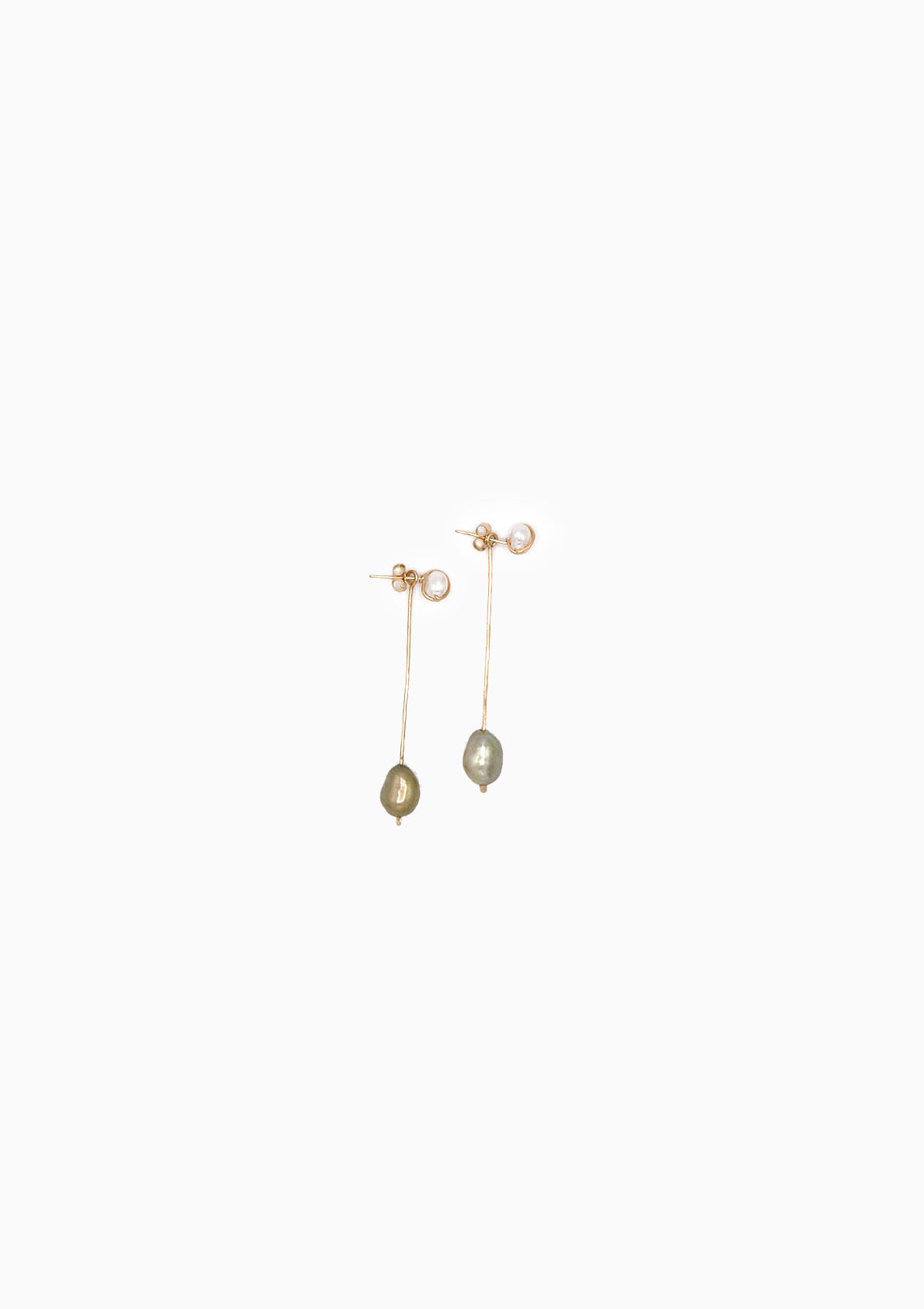 Pearl Sculpture Earrings | Golden