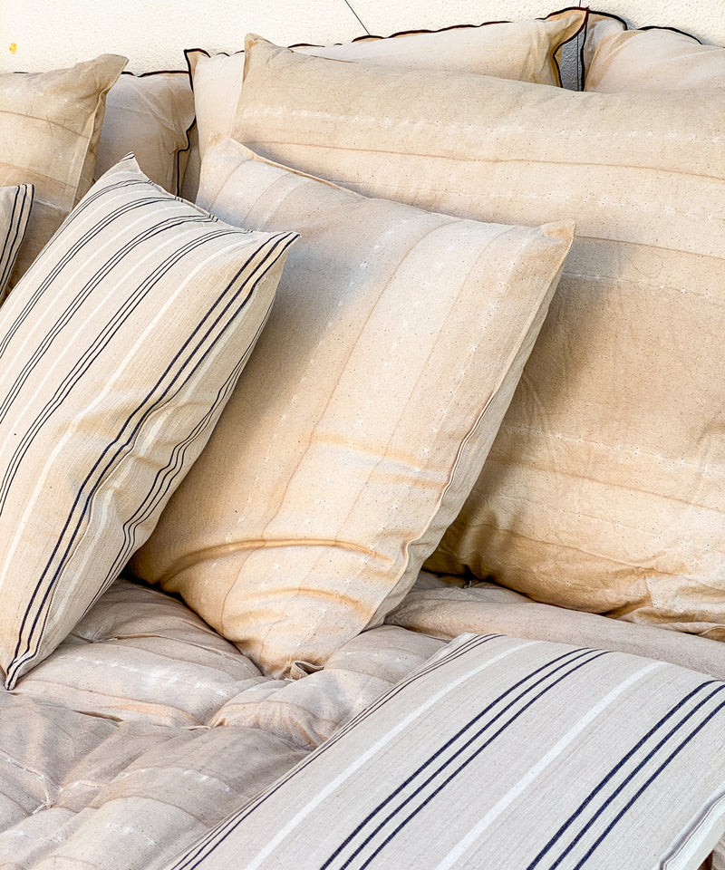 Cushion | Au Natural/Dusky, 24" x 24"