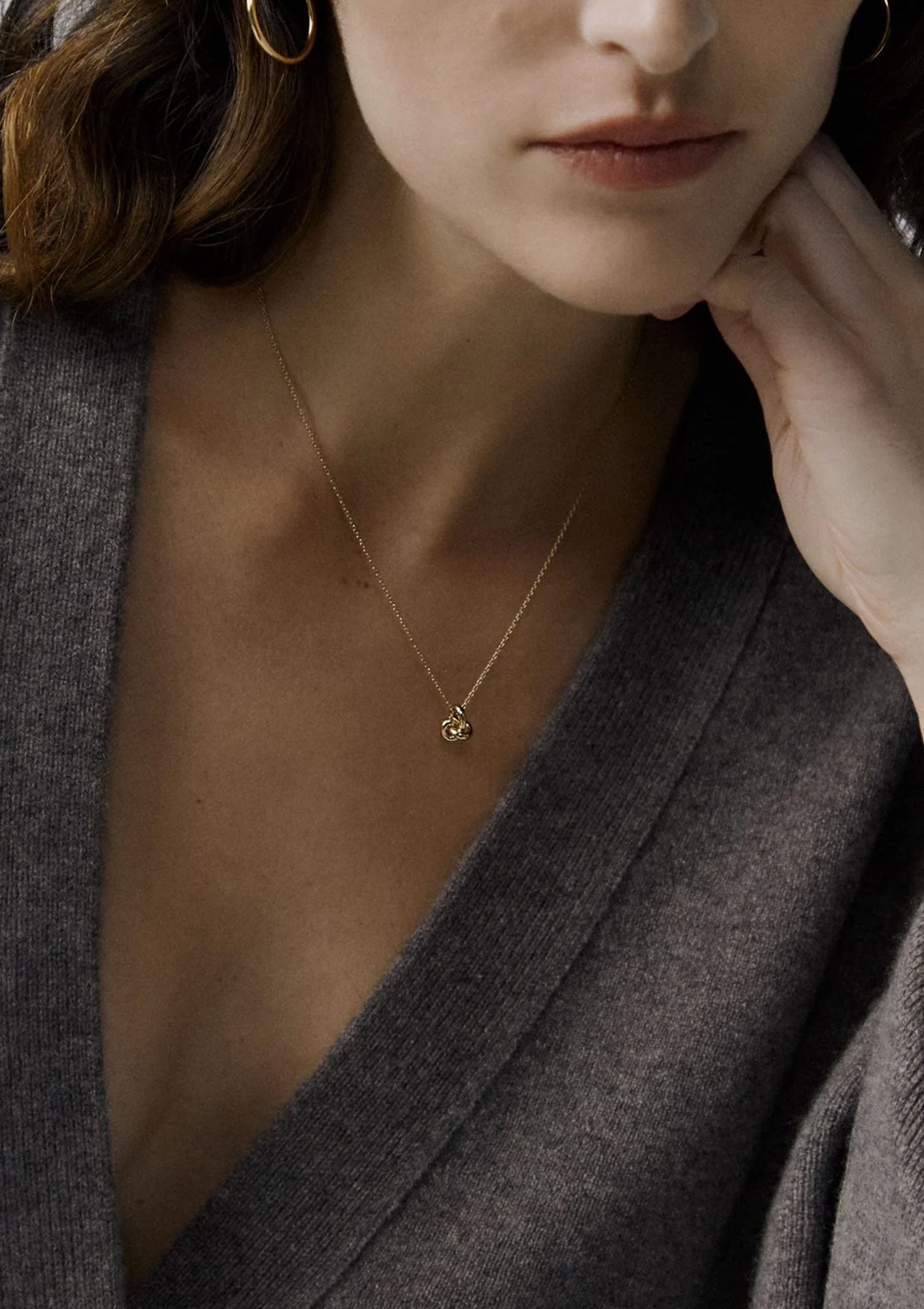 Mini Knot Necklace | Gold