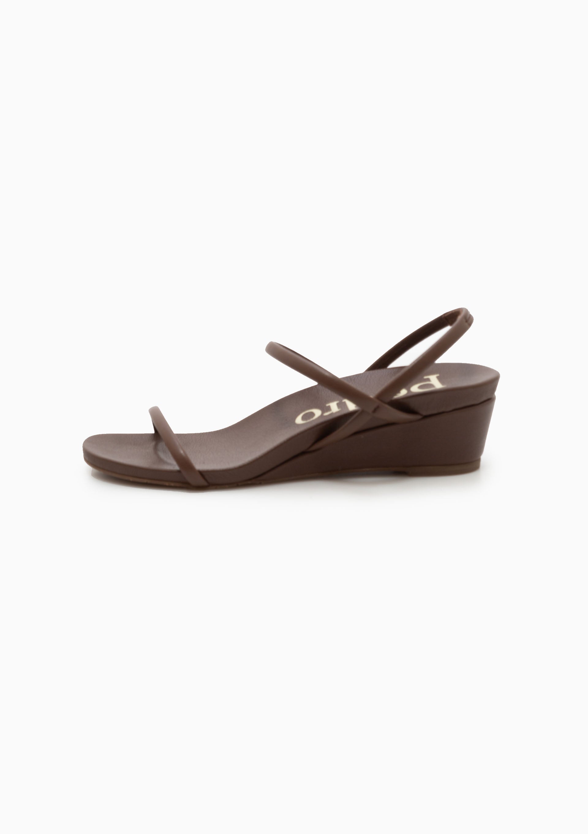 Wikta Wedge | Earth Caprine