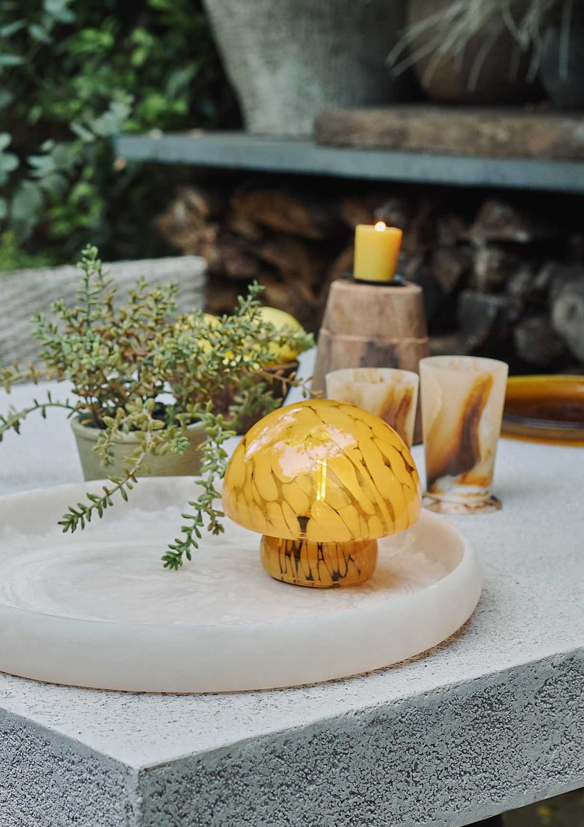 Short Mushroom Cordless Table Lamp | Honey